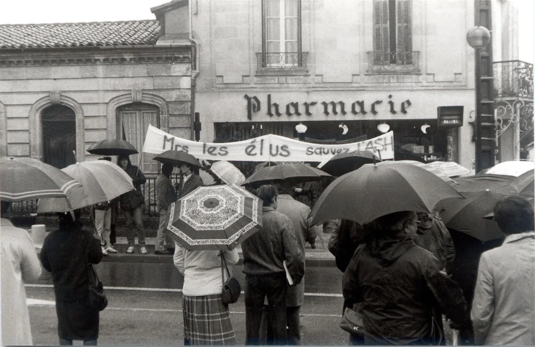 Manifestation de soutien à l'ASH lors du conflit avec la mairie du Haillan, 1985